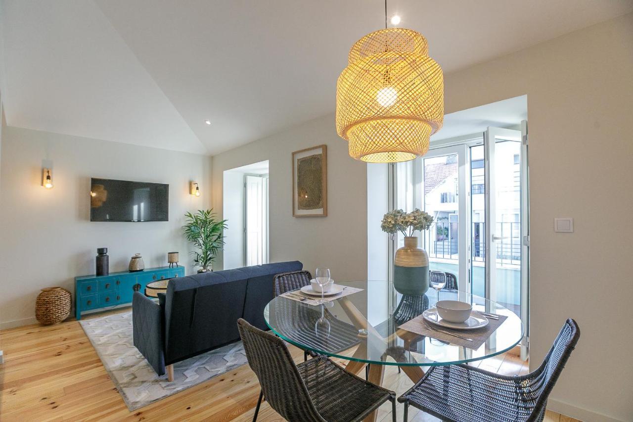 Lovelystay - Downtown Studio With Pool, Ac And Balcony Porto Exterior foto