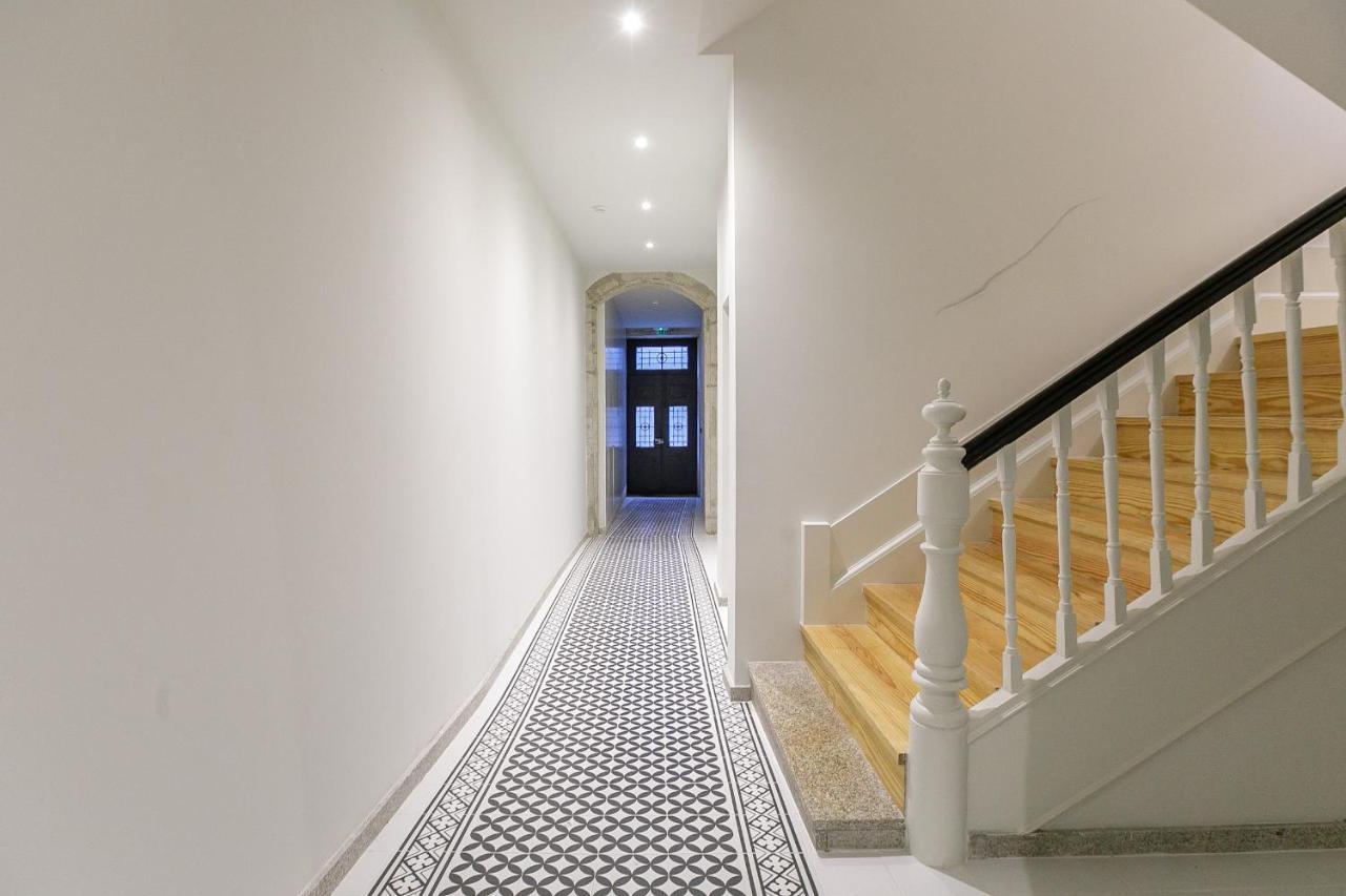 Lovelystay - Downtown Studio With Pool, Ac And Balcony Porto Exterior foto