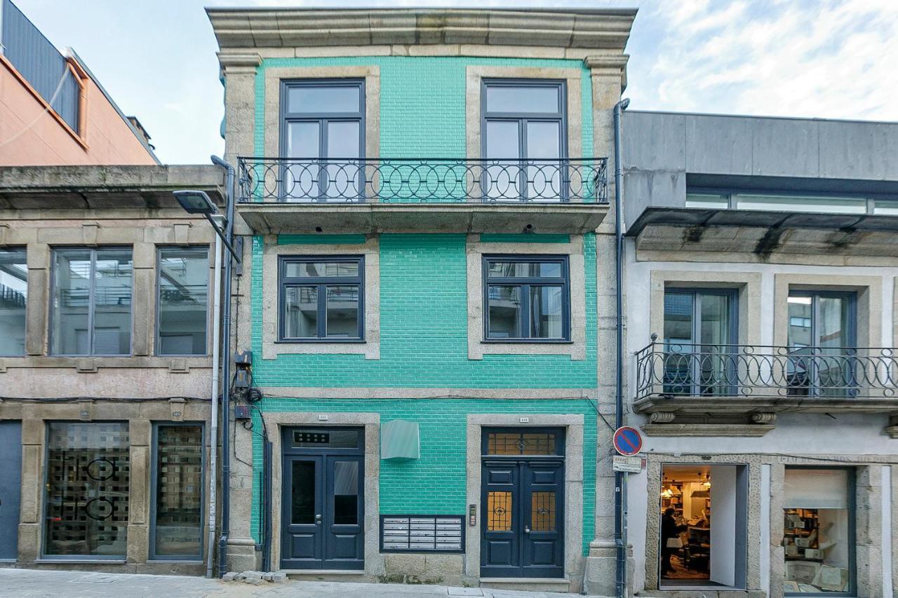 Lovelystay - Downtown Studio With Pool, Ac And Balcony Porto Exterior foto
