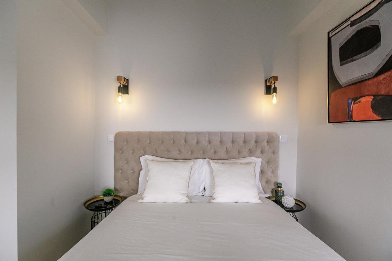 Lovelystay - Downtown Studio With Pool, Ac And Balcony Porto Exterior foto