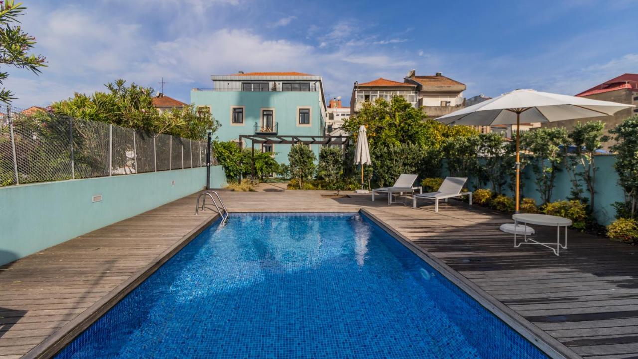 Lovelystay - Downtown Studio With Pool, Ac And Balcony Porto Exterior foto